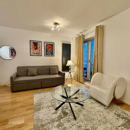 Apartment In Central Location